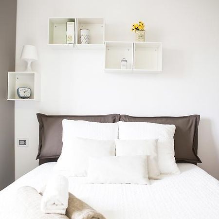 Alessia'S Flat - Sarpi Apartment Milan Bagian luar foto