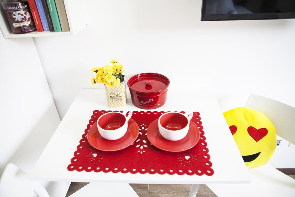 Alessia'S Flat - Sarpi Apartment Milan Bagian luar foto
