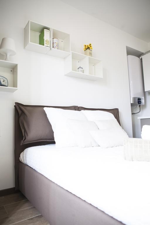 Alessia'S Flat - Sarpi Apartment Milan Bagian luar foto