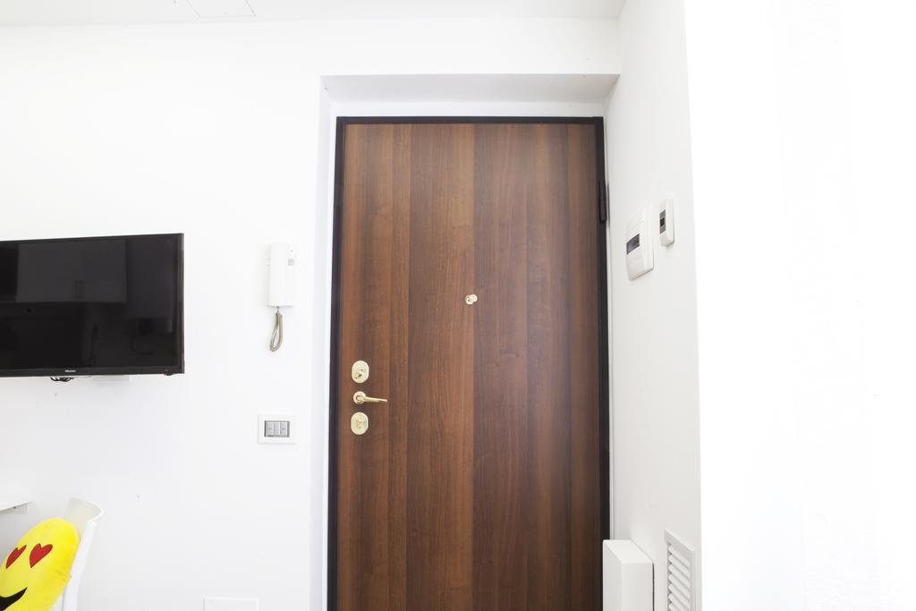 Alessia'S Flat - Sarpi Apartment Milan Bagian luar foto